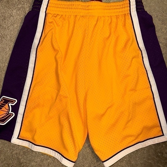 Mens Mitchell & Ness NBA Swingman Shorts 2009 Los Angeles Lakers size L large - Picture 6 of 6